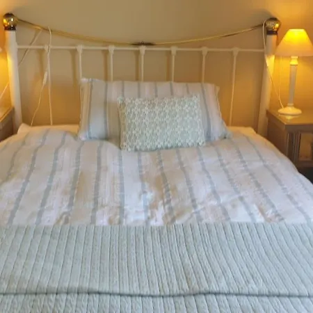 Knightsbrook Couette-café Trim