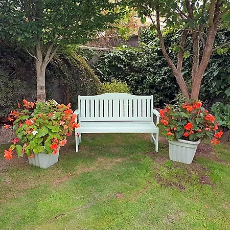 Knightsbrook Bed and breakfast Trim