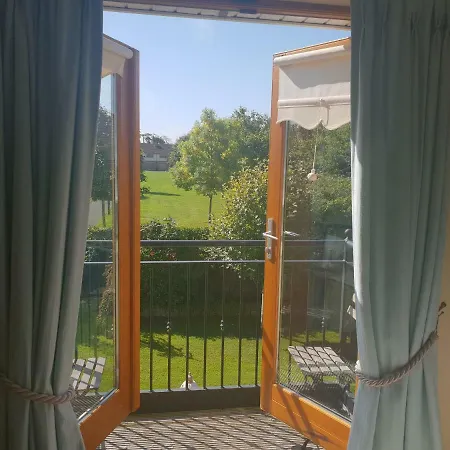 Knightsbrook Couette-café Trim